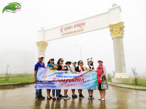 Kỷ niệm đoàn du lịch Campuchia khởi hành 18-7-2019